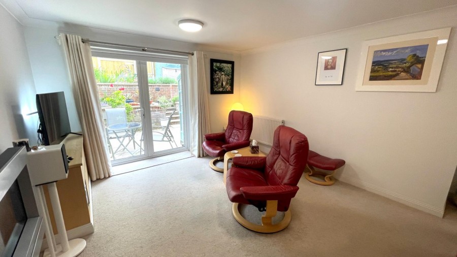 Images for Clockhouse View, Street