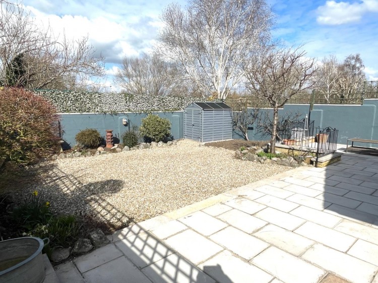 Images for Holman Close