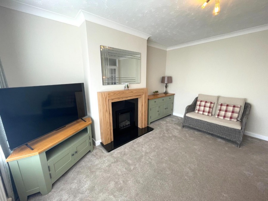 Images for Holman Close
