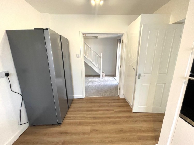 Images for Holman Close