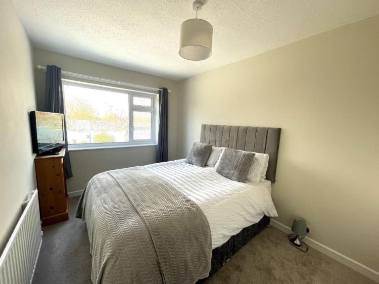 Images for Holman Close