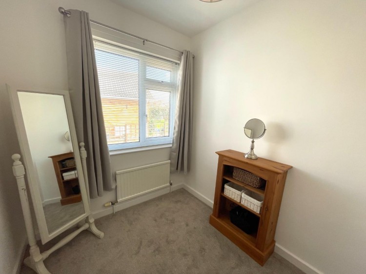 Images for Holman Close