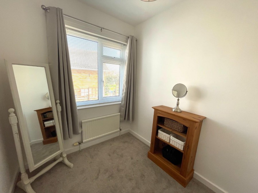 Images for Holman Close