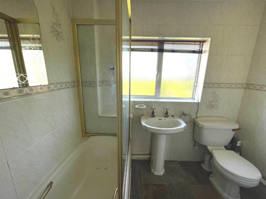 Images for Leg of Mutton Road