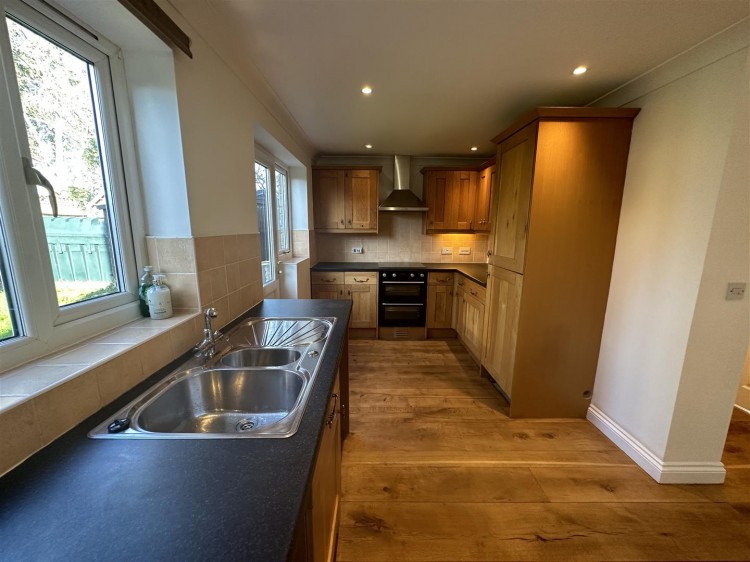 Images for Myrtle Close, Meare, Glastonbury