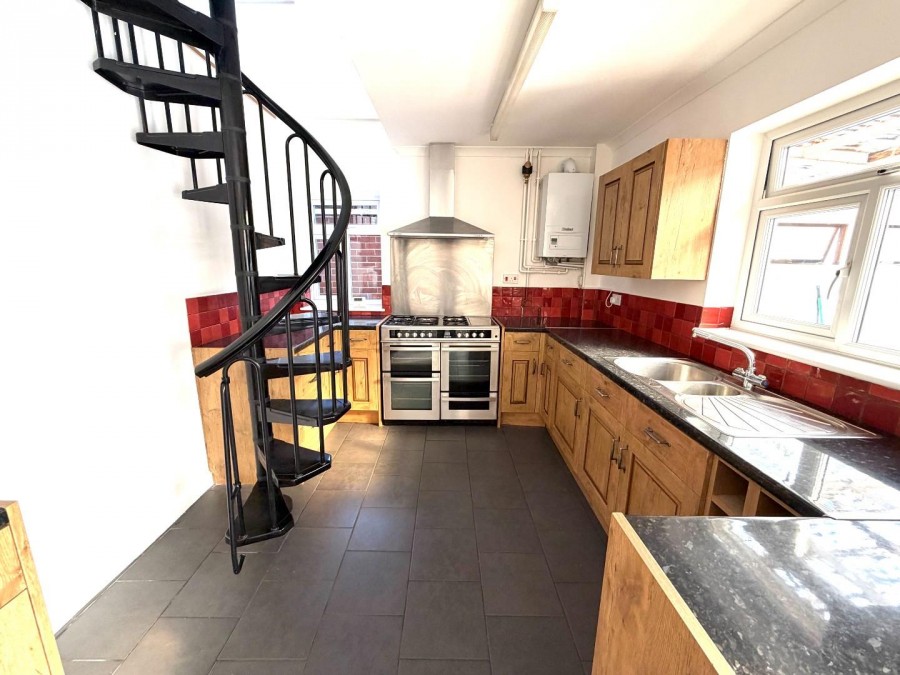 Images for Wells Road